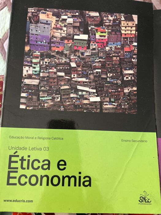 Manuais escolares Etica e Economia e Um sentido para a Vida