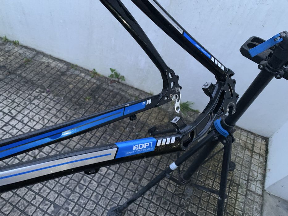 Quadro gravel/ciclocross Boardman hibrid 700C -54