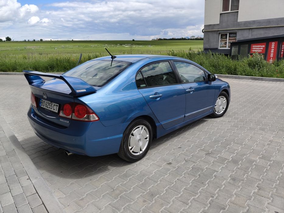 Honda civic 4d Hybrid 8 покоління 1.3 i-Vtec IMA