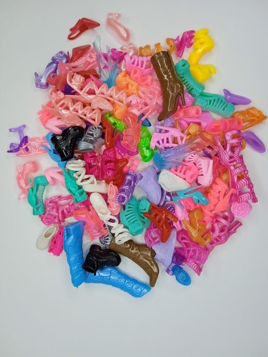 Взуття для ляльки Барбі