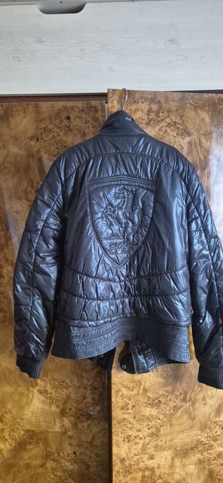 Sprzedam kurtkę Ferrari.