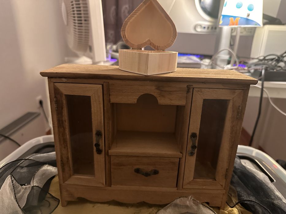 Mini Móvel Organizador de Madeira + Caixa Coração (Bijuteria/Artesanato).