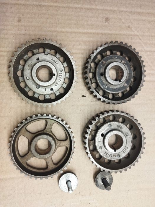 Шестерня распредвала Ford Escort 1.8 шестерня ГРМ Courier 1.8 Orion