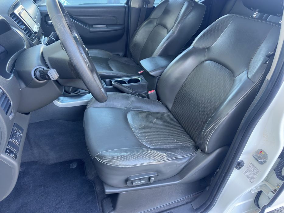 Nisaan Navara D40 190cv