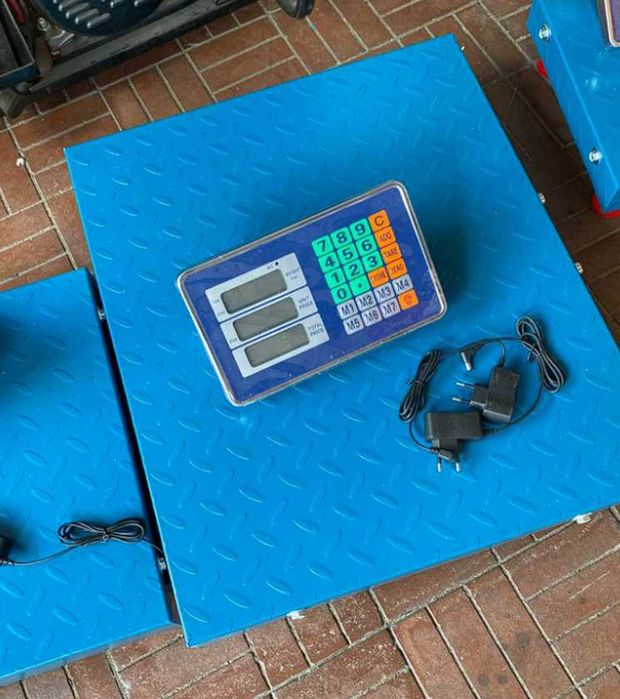 електронні ваги Wi-Fi 600 кг підлогові бездротові весы платформа 62х52