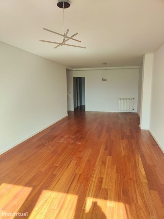 Apartamento Renovado T2 Avenida Bessa - 2 lugares garagem