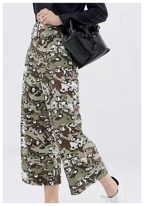 Камуфляжные широкие брюки с высокой посадкой Asos, р. XS/S