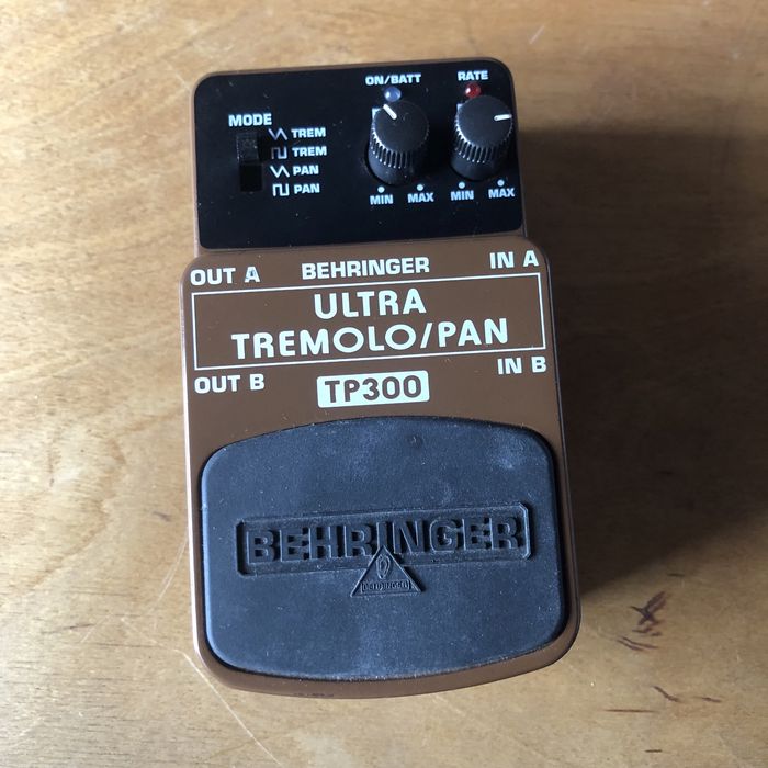 Vendo/troco Pedal Behringer TP300 - descontinuado