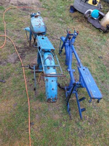 WSK 125 rama komar części