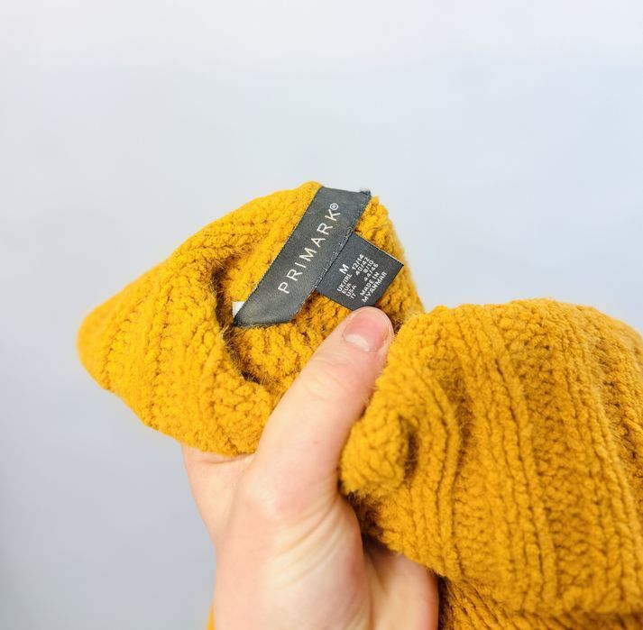 Żółty sweter z golfem oversize L/XL 40/42