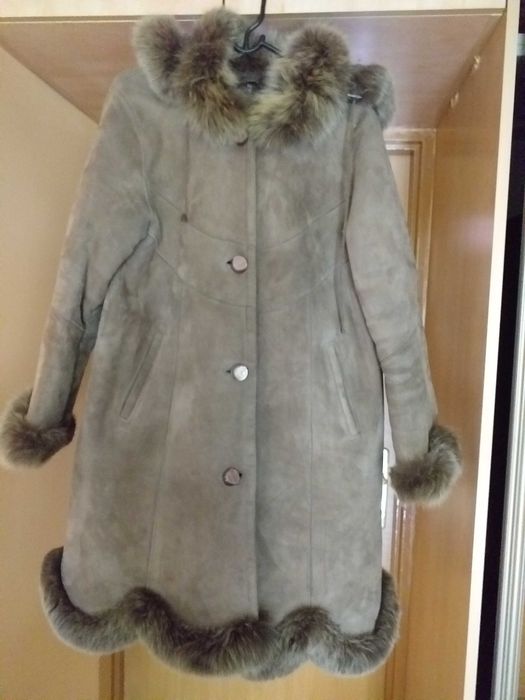 Kożuch/kożuszek szary z odpinanym kapturem XL