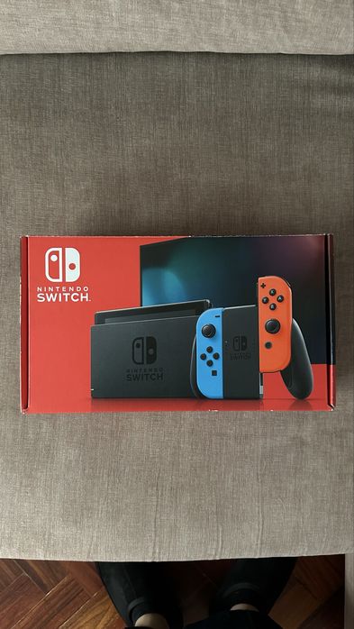 Nintendo Switch c/ Caixa + Bolsa