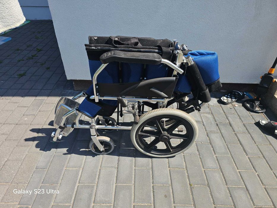 Wózek inwalidzki lekki