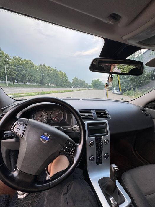 Volvo v50 2010 р