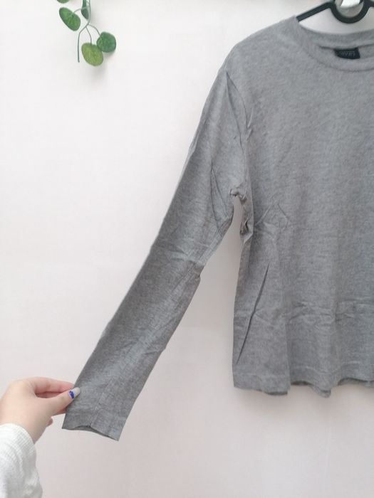 Camisola Cinzenta de Manga Comprida64284149166209122