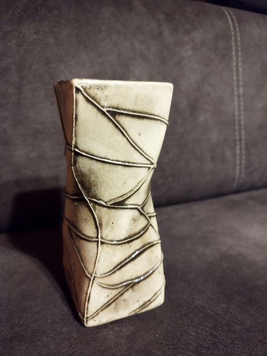 Wazonik ceramiczny