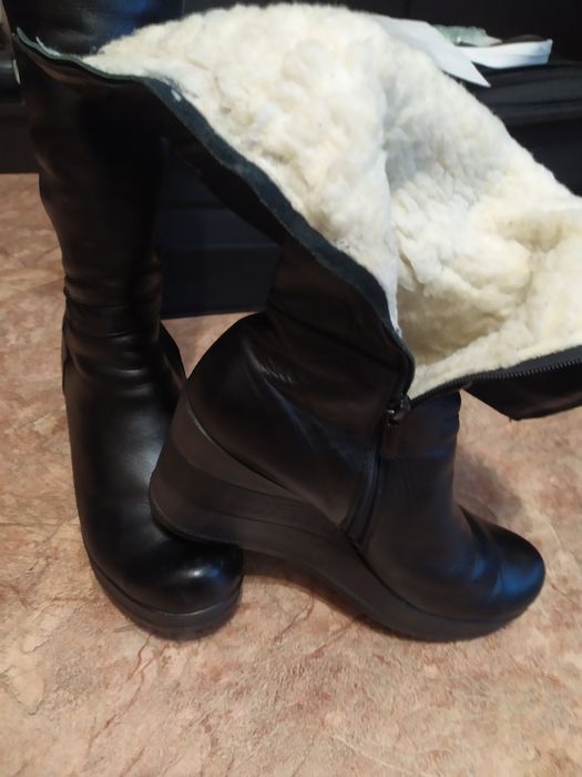 Зимние сапоги на платформе