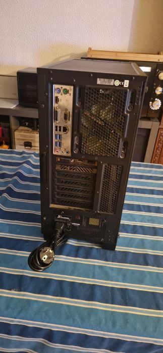 PC Desktop gaming i7-6700K / GTX 1050 Ti / 32 GB RAM / Seasonic 750 W