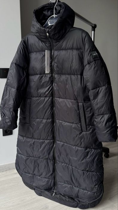 Пуховик від Calvin Klein