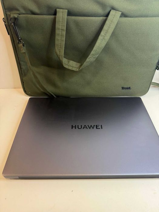 Laptop Huawei Matebook D16 i5-12450H 16 GB RAM
