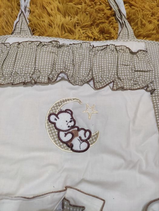 Organizer do zawieszenia na łóżeczko dziecięce