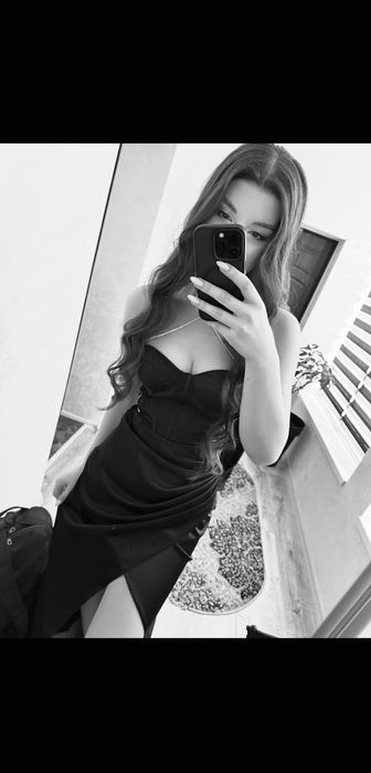 Продам вечірню сукню.