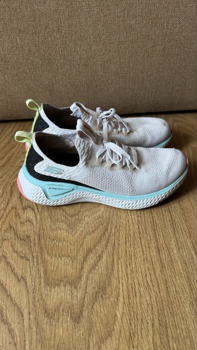 Женские кроссовки Skechers 37р.