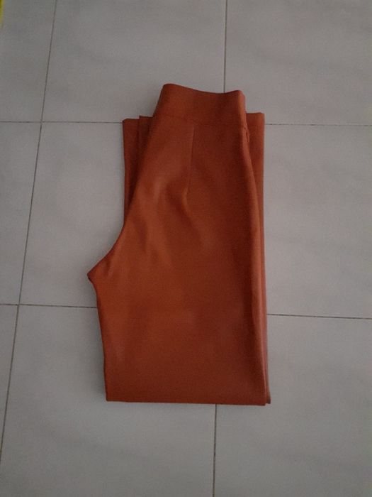 Calças Cor tijolo imitação Pele ( Noan Brand ) C/ NOVAS