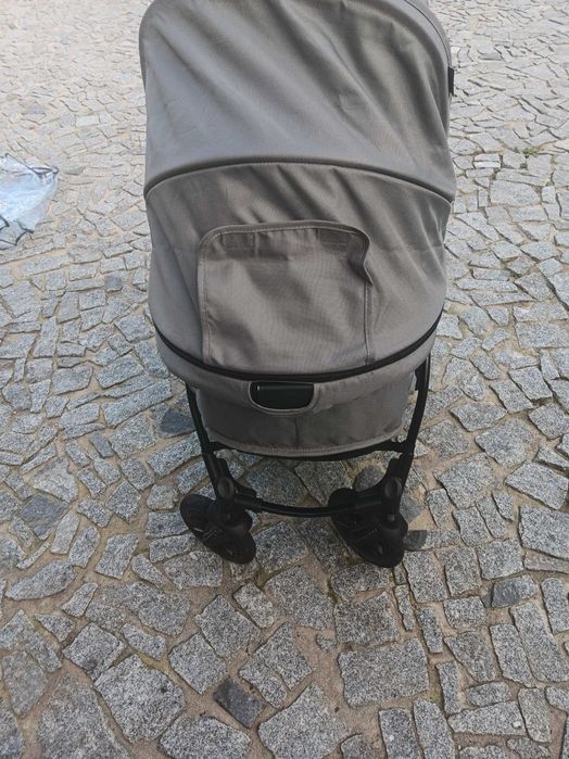 Carrinho de bebé trio