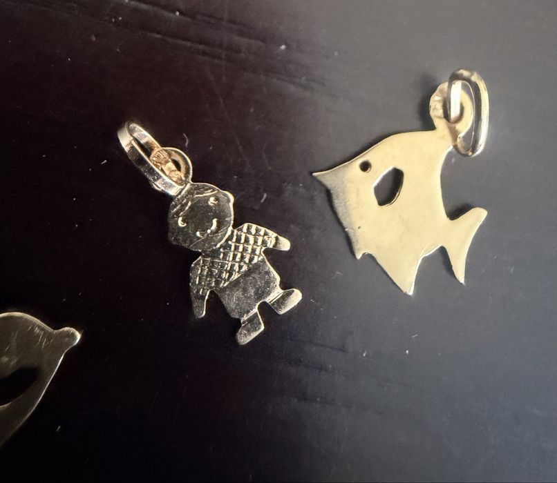 Medalhinhas para fio em ouro 19.2k -cada unidade