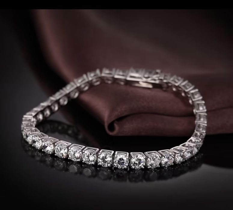 теннисный браслет из серебра с муссанимами искуственными бриллиантами