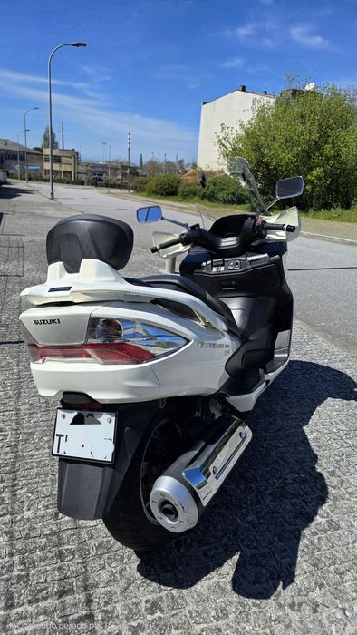 Suzuki Burgman 400i com ABS