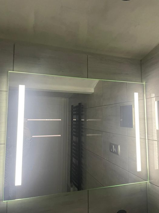 Lustro łazienkowe 80×60 LED