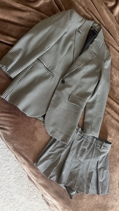 Костюм від  zara, піджак та шорти-спідниця