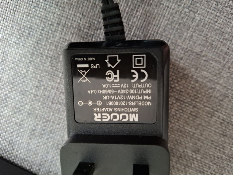 Zasilacz MOOER 12V  wersja UK