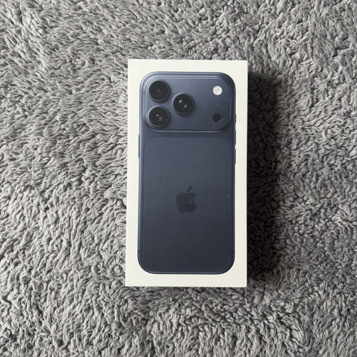 iPhone 17 Pro Deep Blue 256GB - 1349€ na apple store - Selado