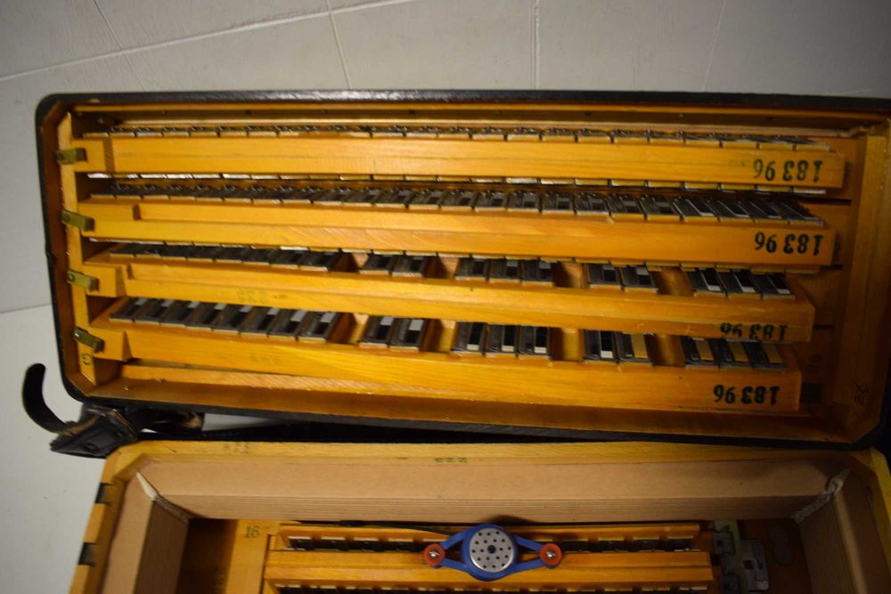 HOHNER Verdi IV 4-Voice Accordion, No. 26564354278777345124