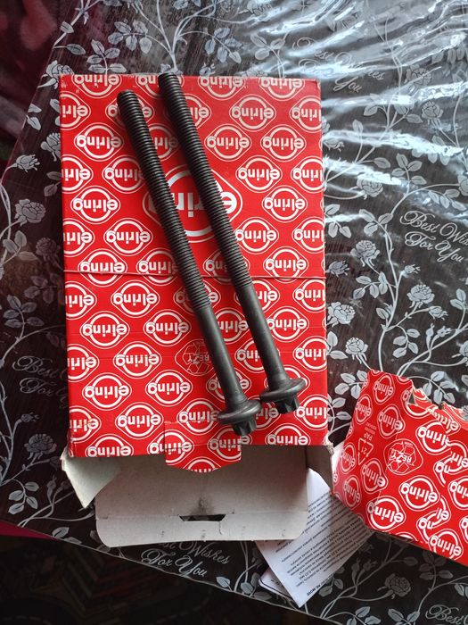 Продам винты крепления головки блока цилиндров 2шт.