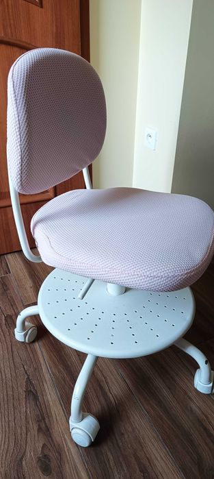 krzesło dziecięce obrotowe do biurka IKEA