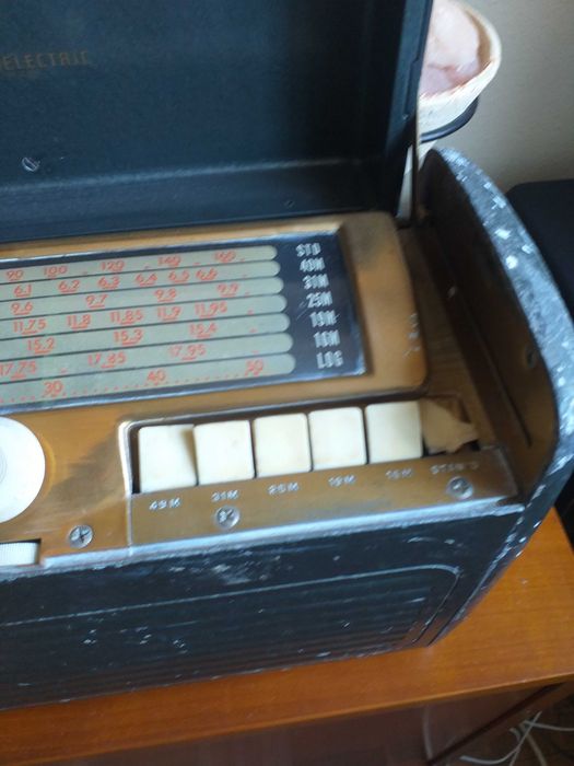 Radio antigo General Electric