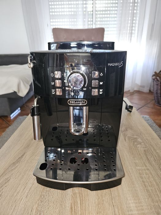 Maquina café delongui