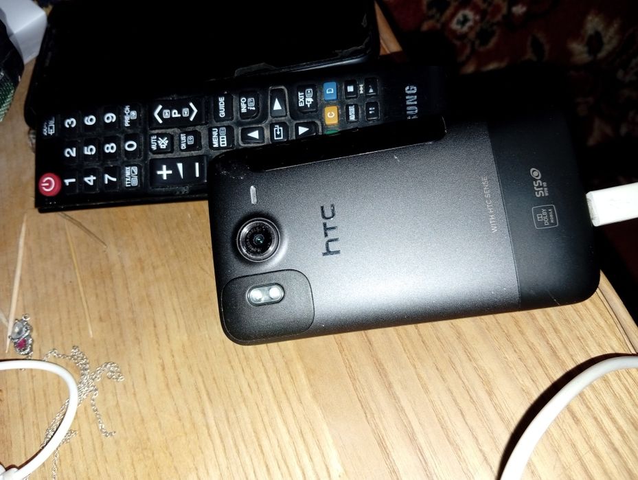Продам телефони htc