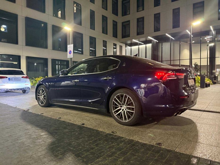 Maserati Ghilbi SQ4 430KM