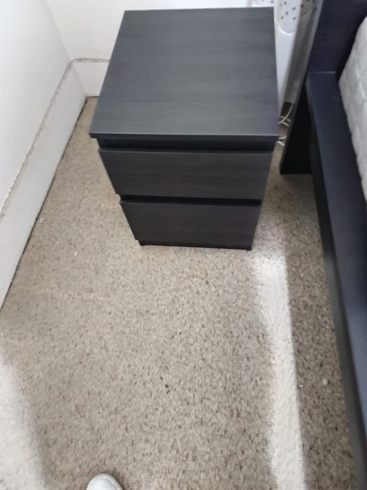 Cama IKEA Malm individual, mesa de cabeceira e cómoda da mesma linha, tudo em óptimo estado e pouco uso