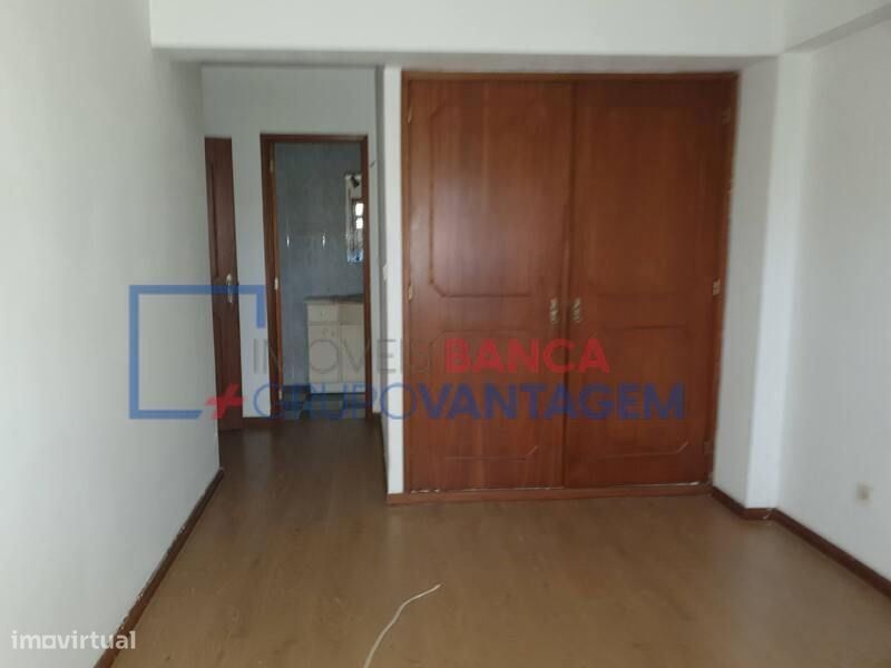 Apartamento T3 102 m2, situado em Santa Marinha