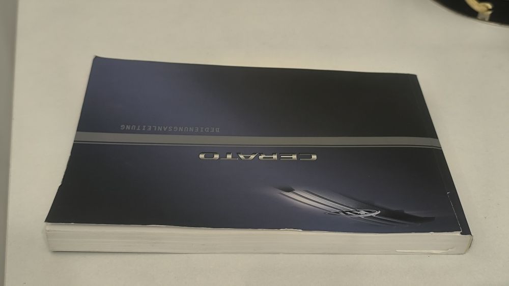 Instrukcja obsługi KIA CERATO po niemiecku