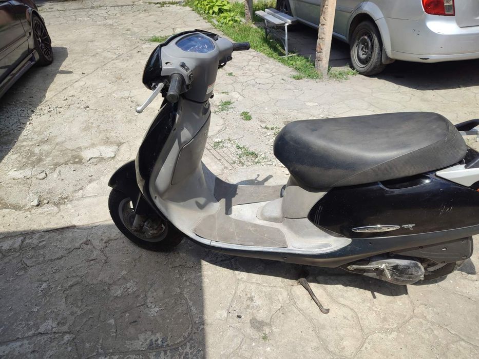 Мотороллер Honda Lead
