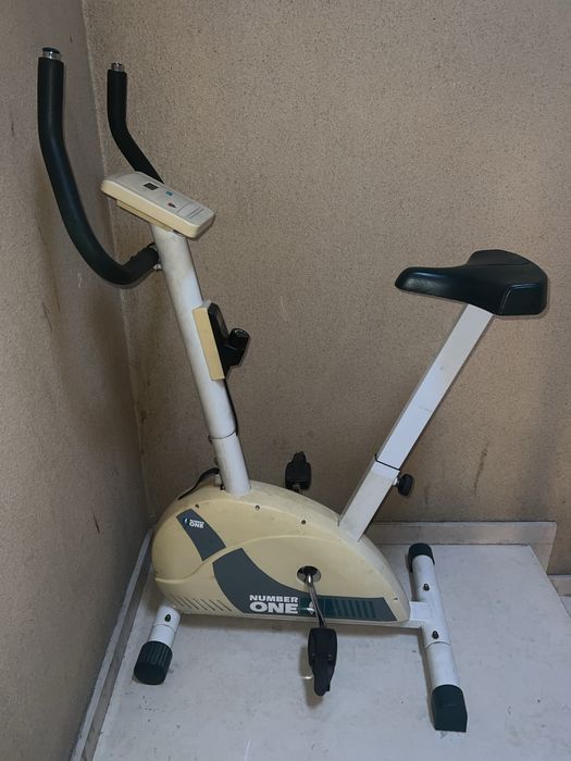 Bicicleta estática NUMBER ONE