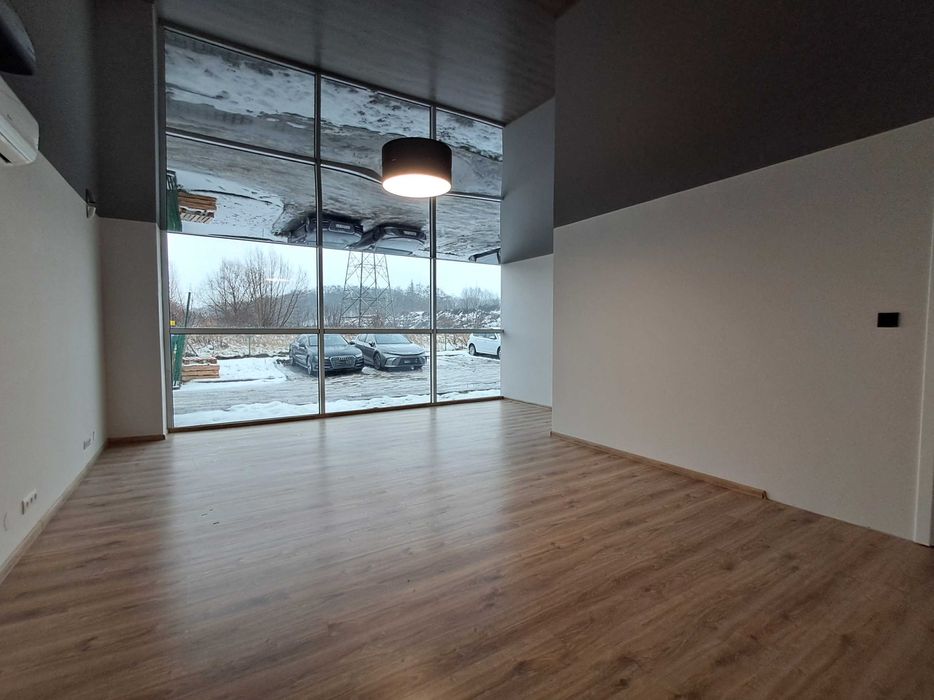 Wynajmę biuro 32,5 m² w kompleksie biznesowym na Zawackiej 3