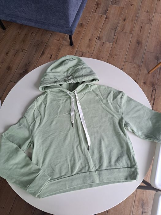 Светри кофти теплі по 75 грн кожен